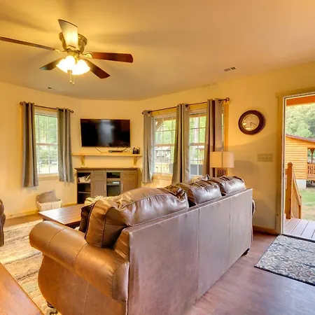 Waterfront Cabin With Hot Tub On Tuckasegee River! Bryson City Exterior photo