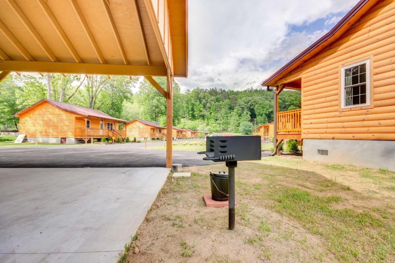 Waterfront With Hot Tub On Tuckasegee River! * Bryson City
